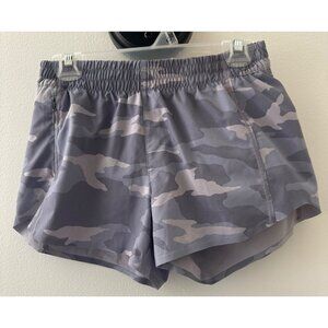 Athleta Girl Heart The Hustle 2.5" Grey Camo Athletic Running Shorts Size M/8-10